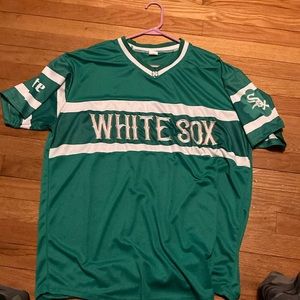 Chicago White sox St. Patrick’s polyester shirt size XL